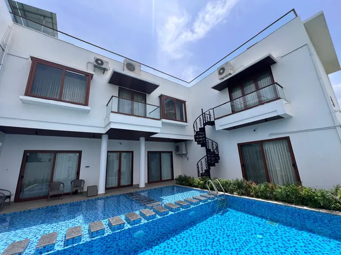 Pool Villa — ECR